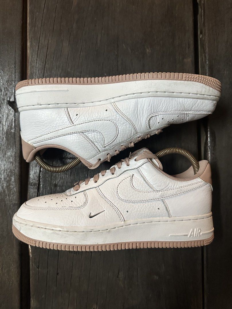 Nike Air Force 1 ‘White/Pink’ Size 9W (Category: Sneakers) located in Las Pinas. Submitted by santimill (Listing ID 1469884635, Image 1). Description: Nike Air Force 1 Mini Jewel ‘White/Pink’ Size 9 Womens P3500 9/10 condition Original PM for more details 👍🏻 Las Piñas Area Shipping shouldered by buyer .