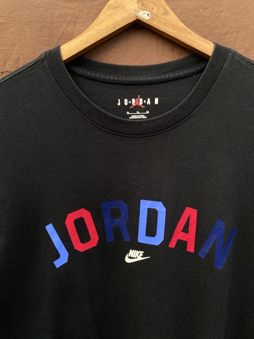 Nike Air Jordan Shirt (Category: Tshirts & Polo Shirts ) located in Antipolo. Submitted by treasurethings02 (Listing ID 1469789751, Image 2). Description: Nike Air Jordan shirt Excellent Condition 9.5 Cr Dark Blue Color no hairline cracks Dimensions 21W/27L Medium Photo Details 🫶🏻 .