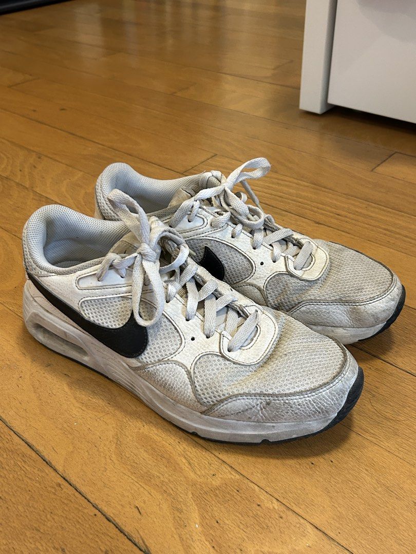 Nike Air Max Size US 9.5 White Black (Category: Sneakers) located in Manila. Submitted by lolem.ph (Listing ID 1469829198, Image 1). Description: .