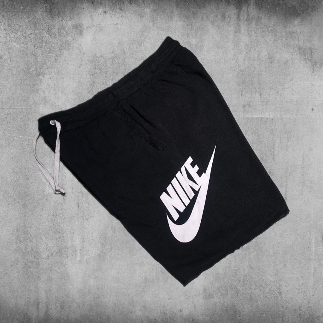 Nike Alumni (Category: Shorts) located in Angeles City. Submitted by 5am.collective (Listing ID 1469781805, Image 1). Description: Nike Alumni in Black Dimensions: 30-38/20/13.5 (Medium-Large) Excellent Condition 💙 PHP 649 Only🏷️ 5AM Collective .