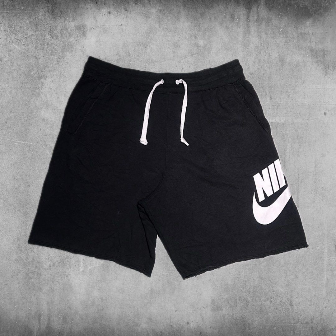 Nike Alumni (Category: Shorts) located in Angeles City. Submitted by 5am.collective (Listing ID 1469781805, Image 2). Description: Nike Alumni in Black Dimensions: 30-38/20/13.5 (Medium-Large) Excellent Condition 💙 PHP 649 Only🏷️ 5AM Collective .