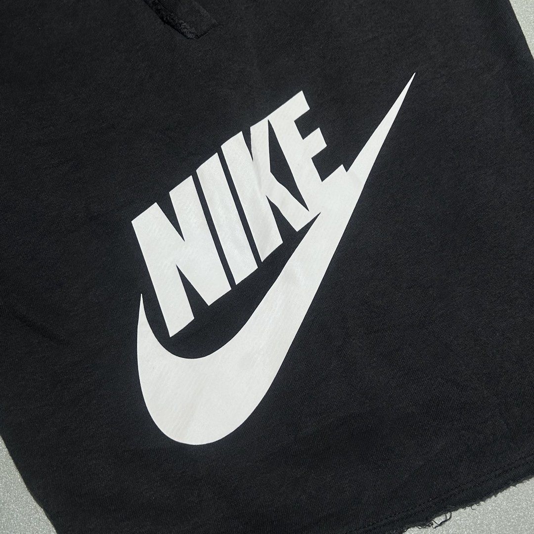 Nike Alumni (Category: Shorts) located in Angeles City. Submitted by 5am.collective (Listing ID 1469781805, Image 3). Description: Nike Alumni in Black Dimensions: 30-38/20/13.5 (Medium-Large) Excellent Condition 💙 PHP 649 Only🏷️ 5AM Collective .