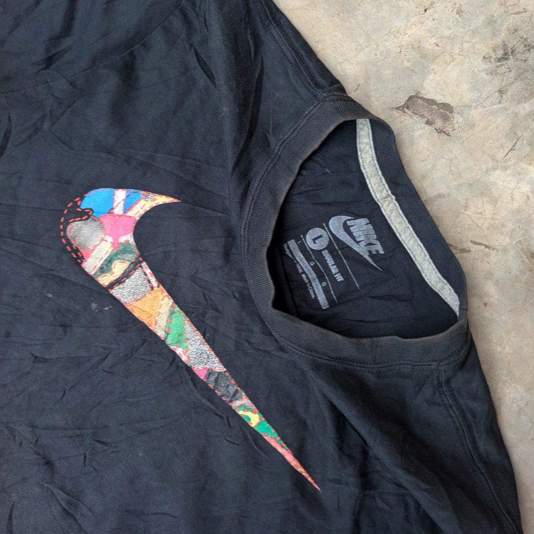 NIKE big swoosh (Category: Tshirts & Polo Shirts ) located in Ozamiz City. Submitted by drithrft (Listing ID 1469896718, Image 3). Description: Dimensions (inches) Width - 19 Length - 25 Condition - 9/10 Issue - slight fade neckline - missing washtag.