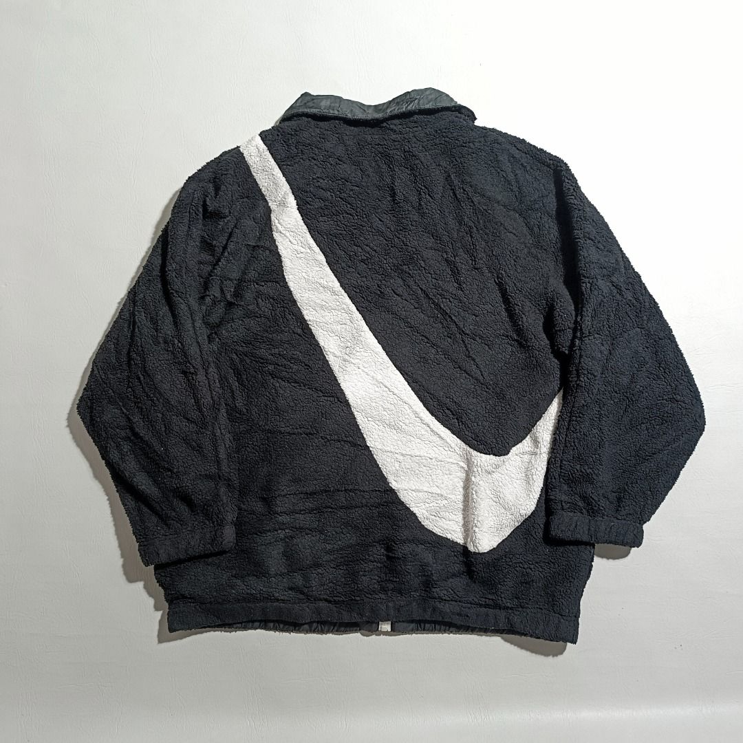 Nike Bigswoosh Reversible Jacket❗ (Category: Coats, Jackets and Outerwear) located in Baguio. Submitted by freshmarket_2600 (Listing ID 1469877238, Image 3). Description: 1580+sf Brand: Nike Bigswoosh Sherpa Reversible Tags: Complete Size: Large on tag Dimension: L29W24 Condition: Excellent Color rate: 10/10 Color: Black Issue/s: None .