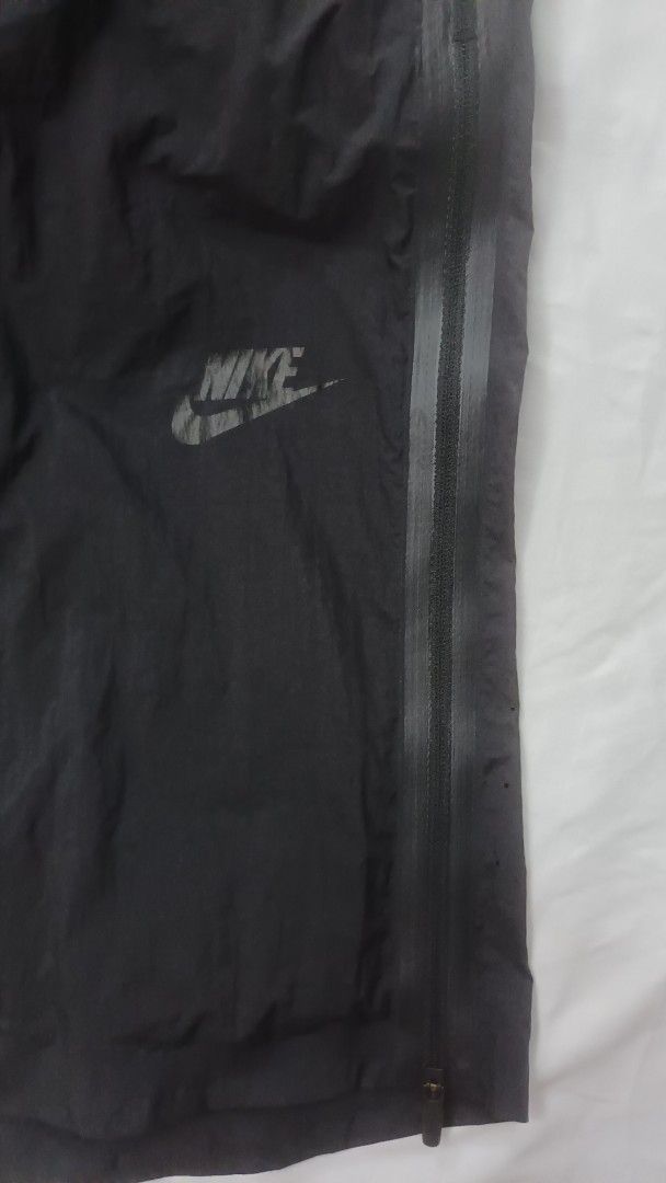 Nike Black Athletic Shorts (Category: Shorts) located in Mandaluyong City. Submitted by bestill4610 (Listing ID 1469934532, Image 2). Description: Nike Black Long Athletic Shorts with brief liner Lightweight and breathable For Gym workouts, running, or casual wear Medium. Unisex.
