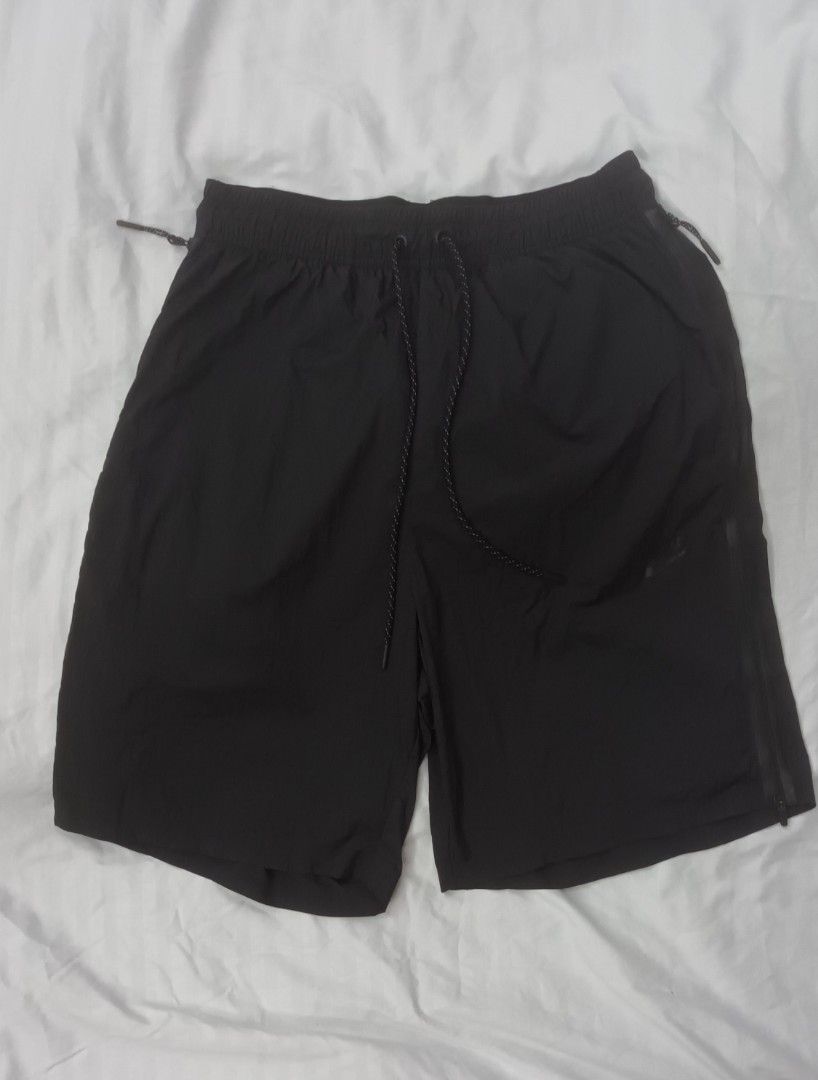 Nike Black Athletic Shorts (Category: Shorts) located in Mandaluyong City. Submitted by bestill4610 (Listing ID 1469934532, Image 3). Description: Nike Black Long Athletic Shorts with brief liner Lightweight and breathable For Gym workouts, running, or casual wear Medium. Unisex.