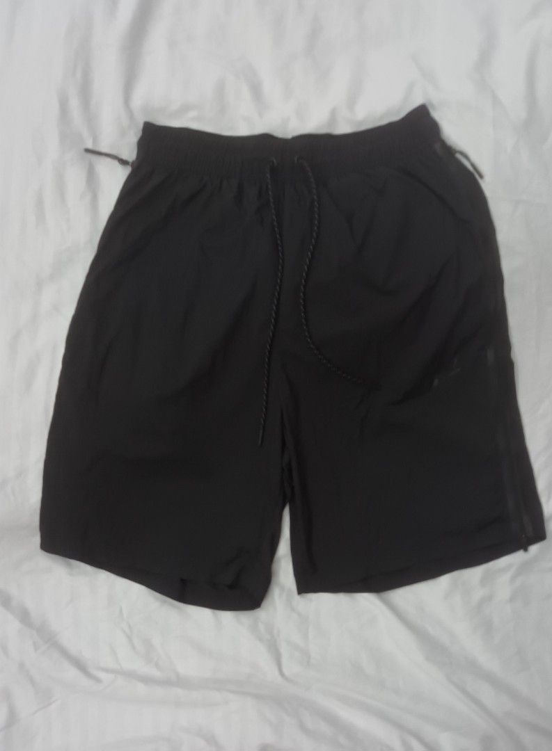 Nike Black Athletic Shorts (Category: Shorts) located in Mandaluyong City. Submitted by bestill4610 (Listing ID 1469934532, Image 1). Description: Nike Black Long Athletic Shorts with brief liner Lightweight and breathable For Gym workouts, running, or casual wear Medium. Unisex.