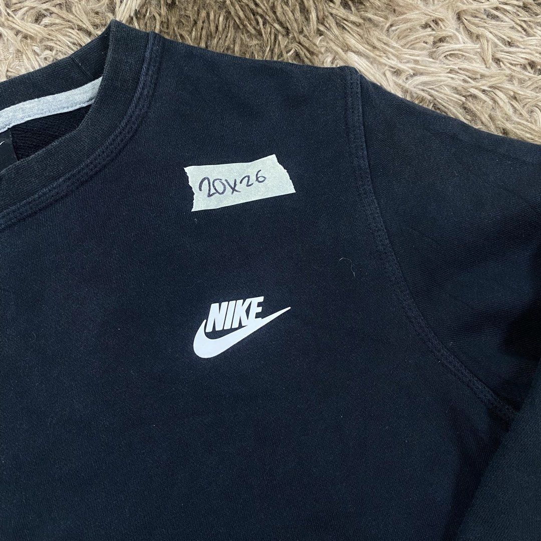 Nike Black Crewneck Sweatshirt Size M (Category: Coats, Jackets and Outerwear) located in Cagayan de Oro. Submitted by sepamorash53558 (Listing ID 1469797788, Image 2). Description: - Brand: Nike - Item: Classic Crewneck Sweatshirt - Color: Black with embroidered logo on chest - Size: Medium - Material: 80% Cotton, 20% Polyester blend for cozy wear - Features: Ribbed collar, cuffs, and hem - Condition: Great everyday staple, clean interior tags i