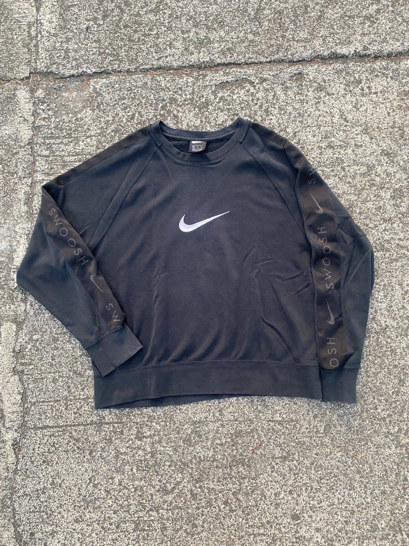 Nike Black Swoosh Logo Sweatshirt (Category: Coats, Jackets and Outerwear) located in Cavite. Submitted by johnrey0315 (Listing ID 1460895446, Image 1). Description: 25 x 28.5 XL NO ISSUE CR - 9.5 / 10 .