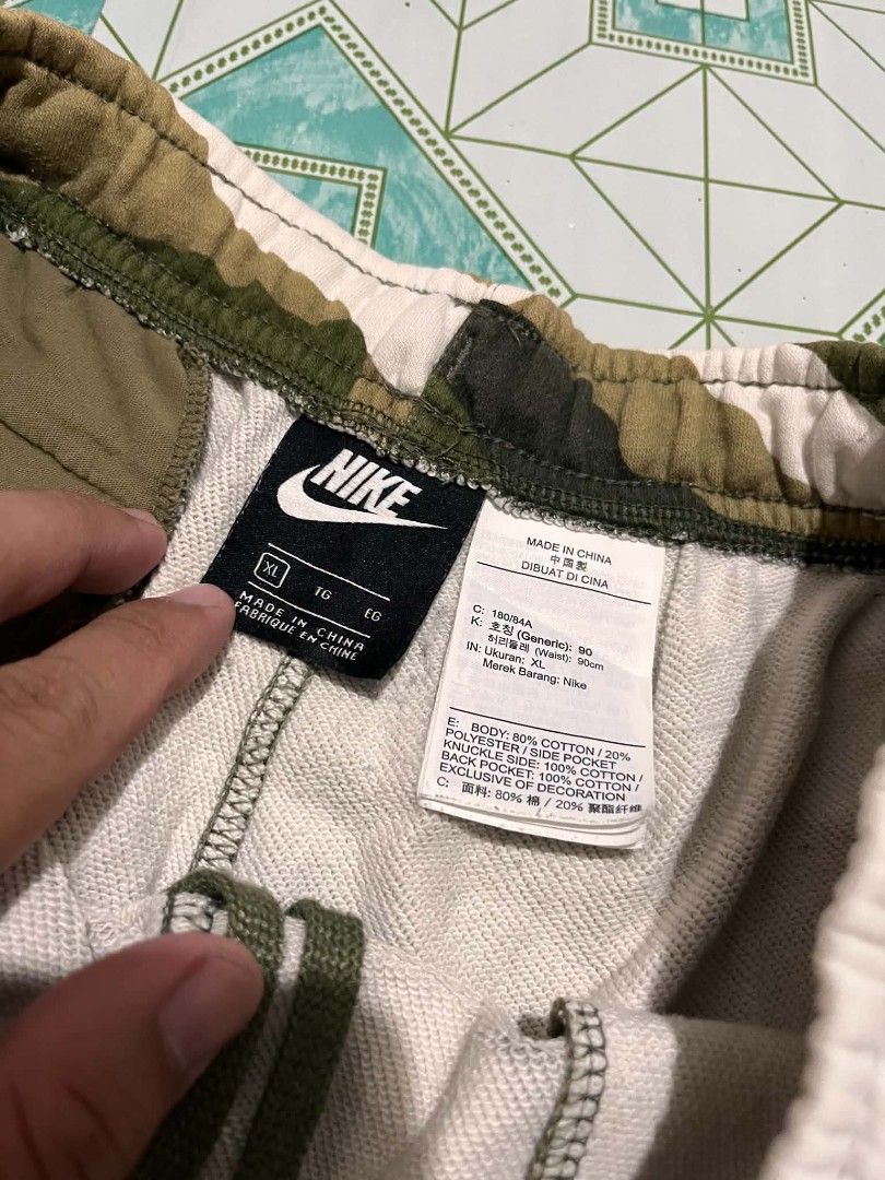 NIKE CAMO SHORTS (Category: Shorts) located in Iloilo. Submitted by _lemornosnas02 (Listing ID 1469935981, Image 3). Description: Nike Sportswear Club Camo / Club Fleece Short SIZE XL ON TAGS DIMES 16X19 LOCATION ILOILO PLUS SHIP VIA LBC.