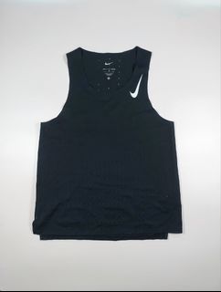 (Category: ) located in . Submitted by runsapparelthrifted17 (Listing ID 1469817560, Image 1). Description: .