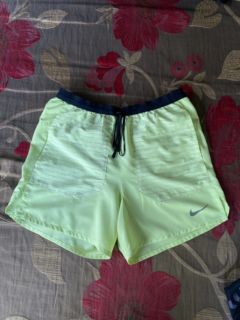 Nike Dri-Fit Flex Stride Run Division 5" Shorts - FA21 (Category: Activewear) located in Balete. Submitted by shimien02 (Listing ID 1469820825, Image 1). Description: excellent/ as new condition No issue/ flawless dimes: waist 30-32 / Length 14 / Leg opening 13 .