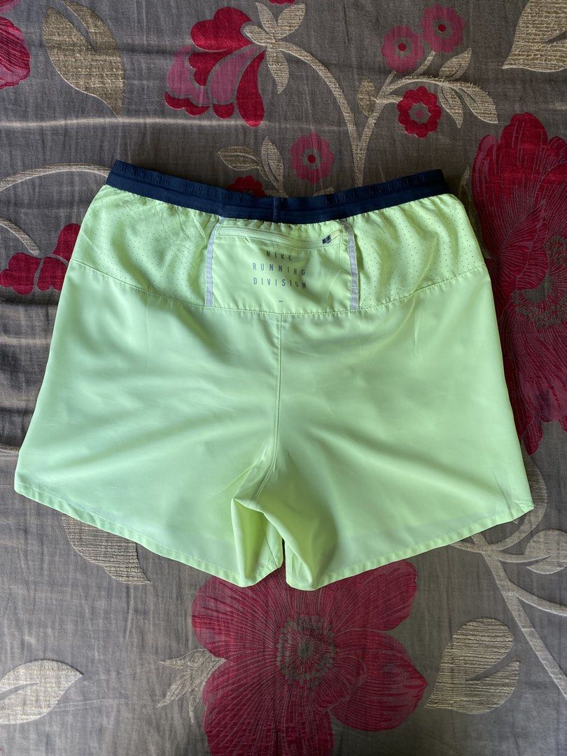 Nike Dri-Fit Flex Stride Run Division 5" Shorts - FA21 (Category: Activewear) located in Balete. Submitted by shimien02 (Listing ID 1469820825, Image 2). Description: excellent/ as new condition No issue/ flawless dimes: waist 30-32 / Length 14 / Leg opening 13 .