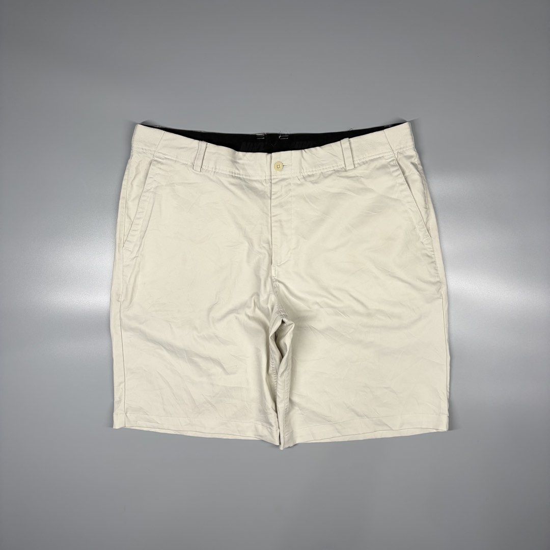 Nike drifit Golf Short (Category: Activewear) located in Cavite. Submitted by onebeancent (Listing ID 1469865984, Image 3). Description: Size: 38 to 40 Waistline Dimension: 20" Length Color: Ivory Color Rate: 9.8/10 Issue: None Condition: Excellent to new Price: 680php Additional Shipping Fee (J&T Small Pouch) 75php Luzon 100php visayas 120php mindanao.