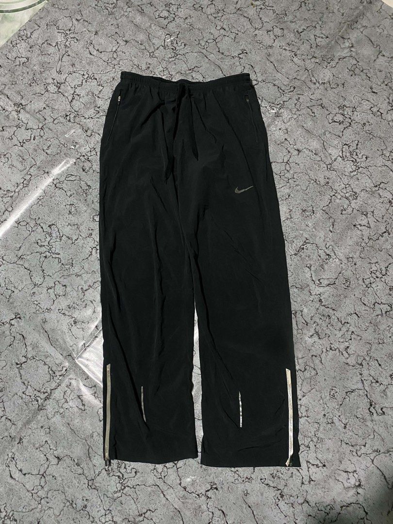 Nike DriFit Pants (Category: Joggers) located in Pagadian. Submitted by romenallauderes (Listing ID 1469878178, Image 1). Description: Waist: 30 - 36 Length: 40 Leg Opening: 10 Very Good Condition 10/10 Color Rate.