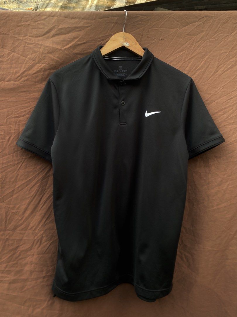 Nike Drifit Polo shirt (Category: Tshirts & Polo Shirts ) located in Antipolo. Submitted by treasurethings02 (Listing ID 1469794493, Image 1). Description: Nike Drift Polo Shirt Excellent Condition 9.6/10 CR Dimensions 21W/27L Medium Black color Photo Details🫶🏻.