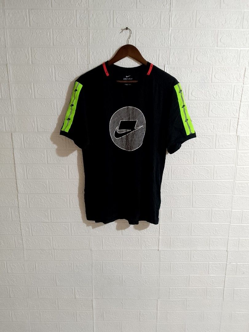NIKE DRIFIT SHIRT (Category: Tshirts & Polo Shirts ) located in Tabaco. Submitted by zerothreethrift (Listing ID 1469809211, Image 1). Description: NIKE DRIFIT SHIRT SIZE XL EXCELLENT PM IF INTERESTED ALBAY LOCATION.