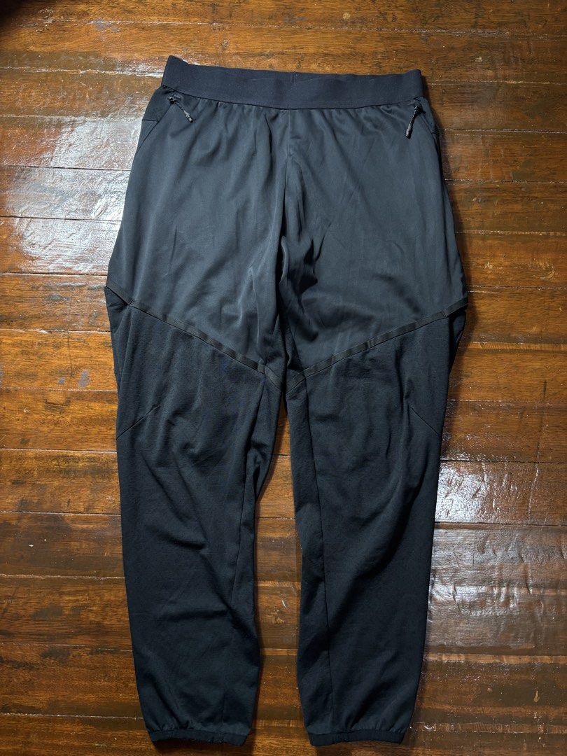 Nike Dry Pant Converse (Category: Joggers) located in Manila. Submitted by earlylifecrisis (Listing ID 1469872037, Image 2). Description: Sz XL Condition 9/10 Measure it by inch Waist 16 Length 37.5 Leg Opening 5.2 •Refund / Returns not allowed allowed •Please do check the dimensions size on labels sometimes are not accurate on the sizing •Ask me before purchasing.
