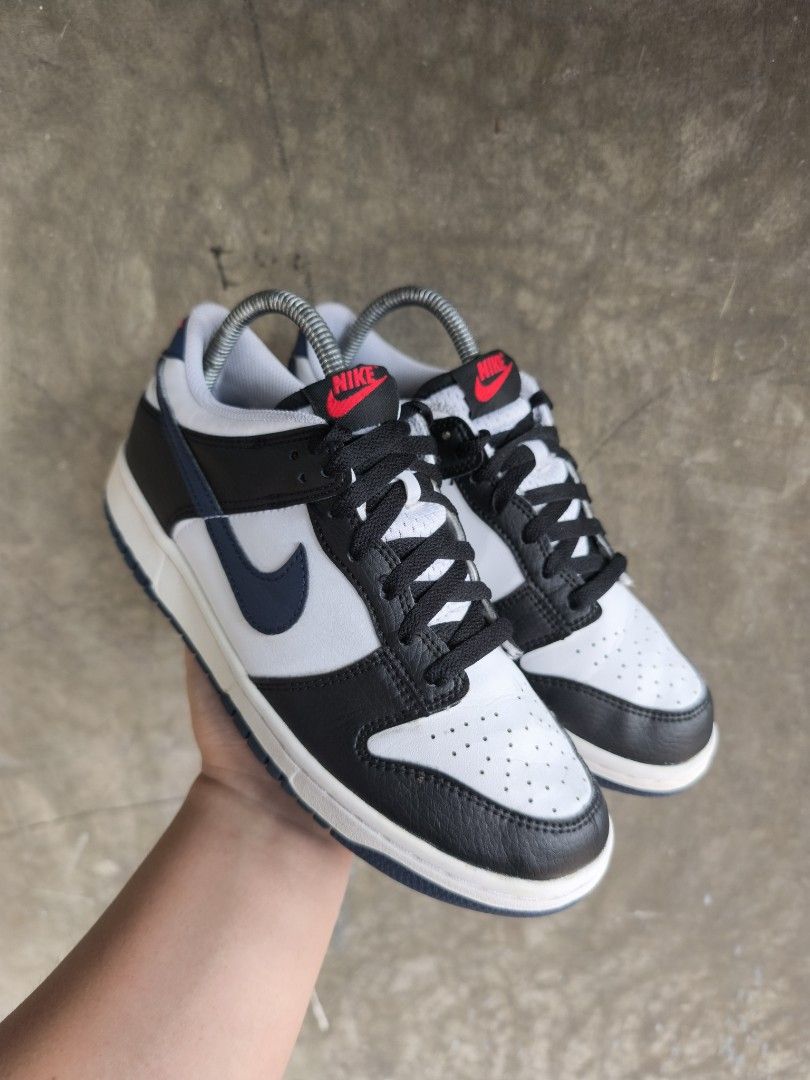 Nike Dunk Low Midnight Navy (Category: Sneakers) located in Baguio. Submitted by soleseekerph (Listing ID 1469903206, Image 2). Description: US 6M, 7.5W, Euro 38.5, 24.5 cm Excellent condition.