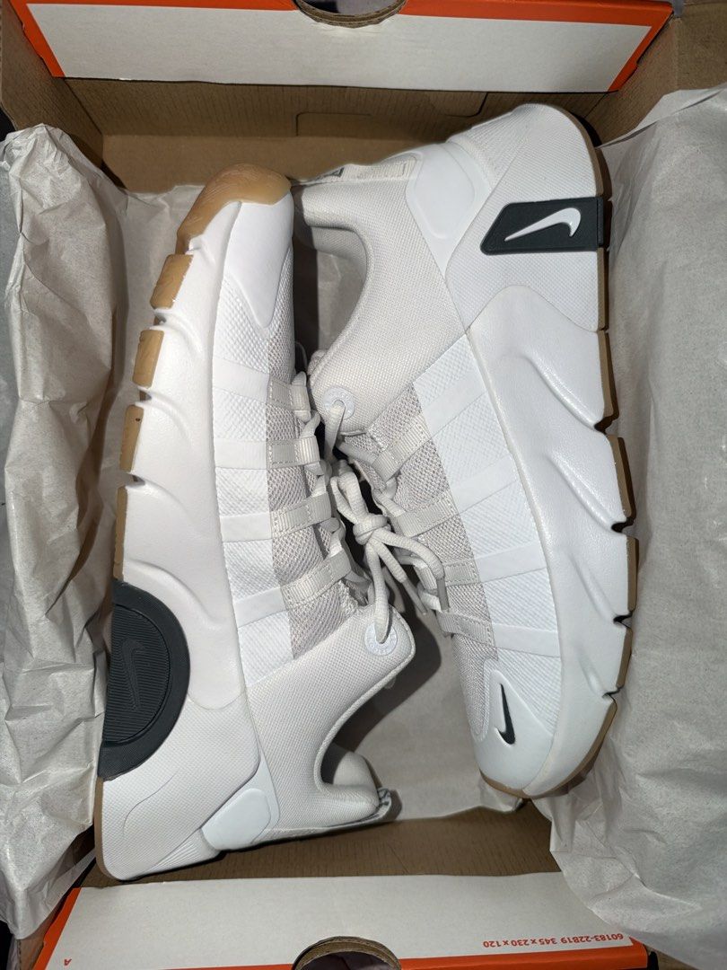 Nike Free Metcon 7 White M10 (Category: Sneakers) located in Quezon City. Submitted by budzkeedoo (Listing ID 1469927480, Image 3). Description: SRP: 7,295php - Brand new in original box, never worn - Model: Nike Free Metcon 7 - Color: White / Iron Grey - Size: Men's US 10 / UK 9 / EUR 44 / CM 28 (Women's US 11.5) - Features: Super supportive for heavy lifting, flexible forefoot, and great grip on the gum sole - Perfect for all-around workouts an