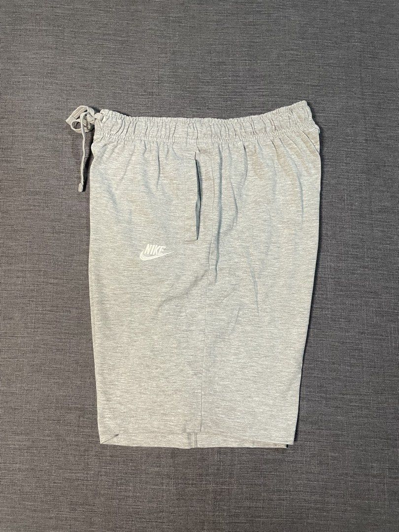 Nike Grey Sweatshorts Size L (Category: Shorts) located in Catigbian. Submitted by ekong_yeager (Listing ID 1469800429, Image 1). Description: Nike Short Price: 550 Excellent condition Authentic No issue Color rate 9.5/10 Fresh from bale Washed and ready to wear Measurements: Waist 34 Length 19 Thigh 12 Leg opening 11 unli vouch and vc with item Bohol, Visayas📍 📩.