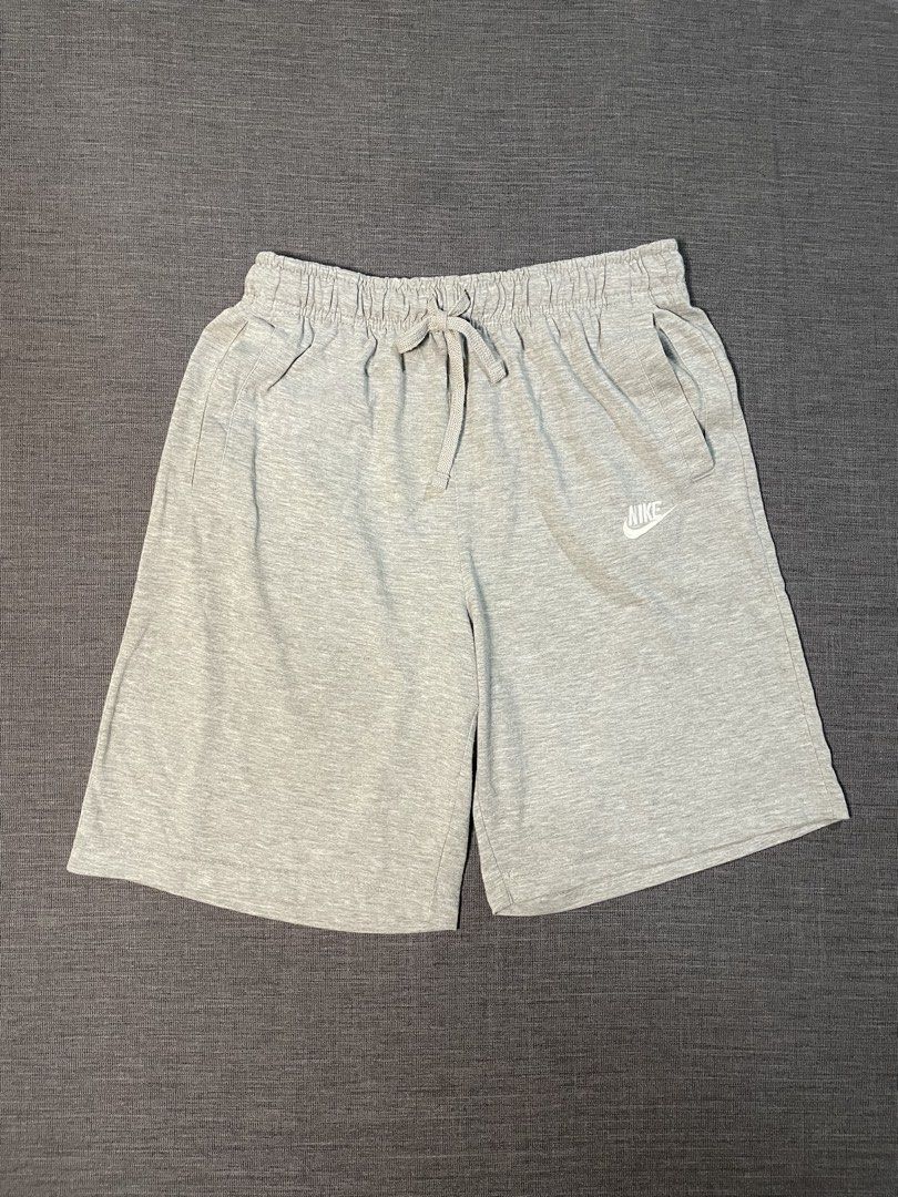 Nike Grey Sweatshorts Size L (Category: Shorts) located in Catigbian. Submitted by ekong_yeager (Listing ID 1469800429, Image 2). Description: Nike Short Price: 550 Excellent condition Authentic No issue Color rate 9.5/10 Fresh from bale Washed and ready to wear Measurements: Waist 34 Length 19 Thigh 12 Leg opening 11 unli vouch and vc with item Bohol, Visayas📍 📩.