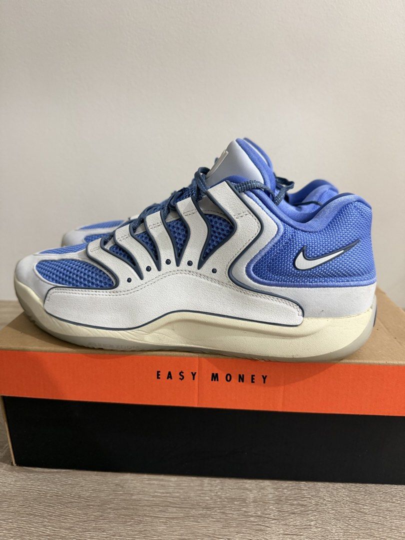 Nike KD 18 EP - US11 (Category: Sneakers) located in Quezon City. Submitted by ricardo7_ (Listing ID 1469849440, Image 3). Description: Nike KD 18 EP basketball shoes. Size US 11. Almost new. Used less than 5 times in covered court. Authentic from Nike. .