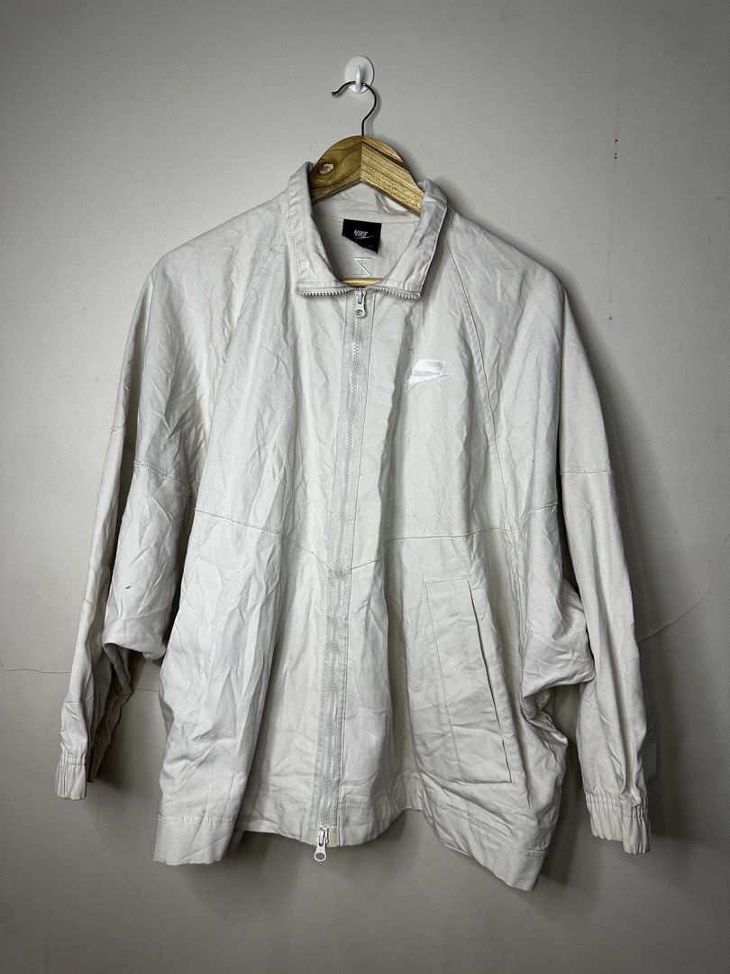 NIKE NSW HARRINGTON (Category: Coats, Jackets and Outerwear) located in Molave. Submitted by thriftmate13 (Listing ID 1469802056, Image 1). Description: .