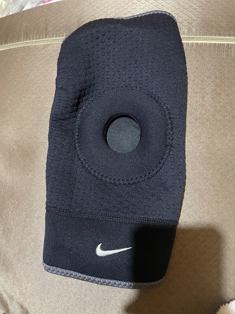 Nike Open Patella Knee Sleeve (Category: Announcements) located in Cagayan de Oro. Submitted by jhonny_kevz930 (Listing ID 1469862699, Image 1). Description: Nike Open Patella Knee Sleeve Like new condition Small to medium Cut tags No issue .