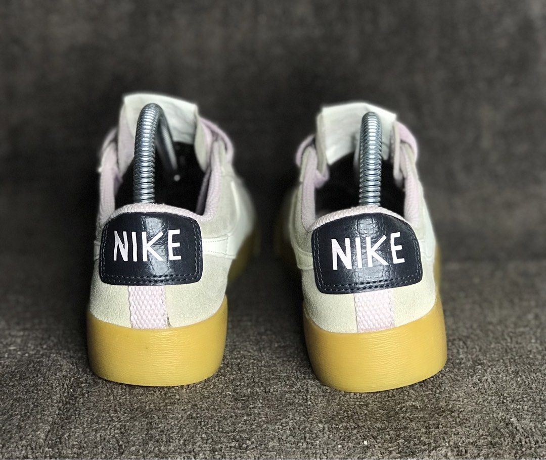Nike Pink (Category: Sneakers) located in Manila. Submitted by clarosarmiento69 (Listing ID 1469850153, Image 3). Description: Nike Pink Good Condi | Thick Outsole Size: US womens 5.5 | EURO 36 | CM 22.5 ₱800 only + sf FIRST TO PAY, GETS THE PAIR!.