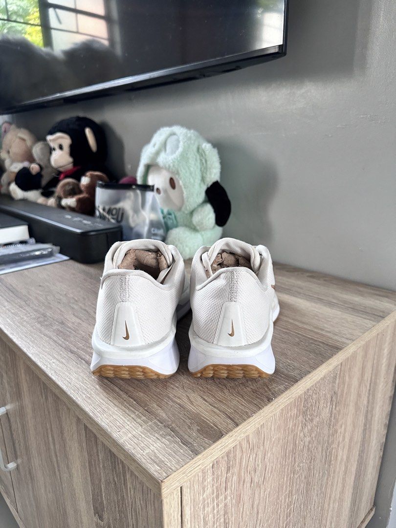 Nike Quest 6 (Category: Sneakers) located in Manila. Submitted by nilodanzcuadra (Listing ID 1469816999, Image 2). Description: Size 7 womens Like new condition Loc: north caloocan.
