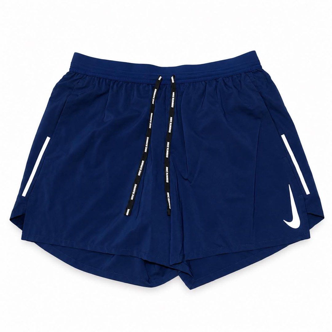 NIKE RUNNING (Category: Shorts) located in Pontevedra. Submitted by rhenzsanity.finds (Listing ID 1469858013, Image 1). Description: Size S-Med waist 28-32 Length 13 As new 580 .
