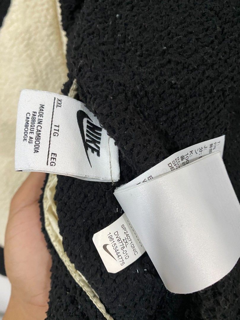 NIKE SHERPA (Category: Hoodies) located in Cabuyao City. Submitted by jp-collection (Listing ID 1469795509, Image 3). Description: 2pcs yan 1500 each.