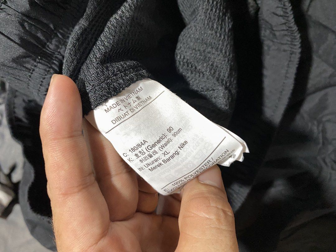 Nike Short Running - Mens / Nylon (Category: Shorts) located in General Santos City (Dadiangas). Submitted by castilloed98 (Listing ID 1469944418, Image 3). Description: N!ke - Running Short / Mens Quick dry Size.31-33 X 18 No issue 💵600+ SF✈️ DM📩 📍Gensan..