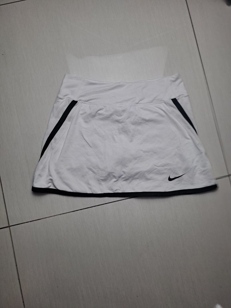 Nike Skirt with liner (Category: Activewear) located in General Santos City (Dadiangas). Submitted by shinra322 (Listing ID 1469834918, Image 1). Description: Excellent condition W26-30 L13 Issue: 1 run, see last photo Add SF .