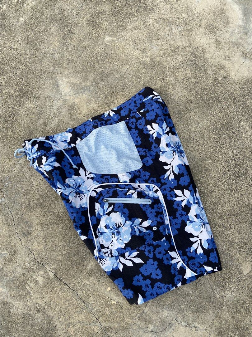 Nike Sphere Dry Floral Boardshorts (Category: Swim Trunks & Board Shorts) located in Tagbilaran City. Submitted by markjoseph59869 (Listing ID 1469795317, Image 2). Description: 🔥Nike board short/ Sphere dry flower🔥 📌Size M/32 📌Dimes 16/19.5 📌Cr 9.5/10 📌Good condi 📌No issue 📌See photos 320 Unli vouch unli Vc 😊 Loc Bohol 📌 Can do ship to everywhere 📬 Courier : JNT /LBC 🚚 MOP : Gcash.