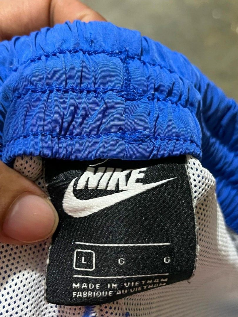 NIKE SPORTSWEAR ICON CLASH MIXED PANTS (Category: Joggers) located in Davao. Submitted by blazing.rachel02 (Listing ID 1469890778, Image 2). Description: Size: 29 - 35 Length: 37 Bagong bago pa No issue Can do VC with the actual item.