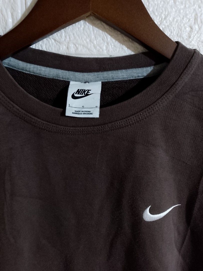 NIKE SWEATSHIRT (Category: Tshirts & Polo Shirts ) located in Tabaco. Submitted by zerothreethrift (Listing ID 1469809746, Image 2). Description: NIKE SWEATSHIRT SIZE LARGE EXCELLENT PM IF INTERESTED ALBAY LOCATION.