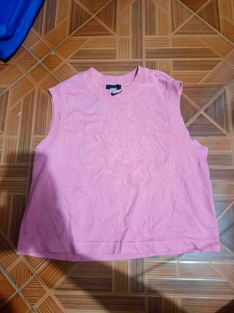 Nike Top Embroidery Design (Category: Sleeveless) located in Alaminos. Submitted by thriftings625 (Listing ID 1469939415, Image 1). Description: Small Excellent condition No stain, no pinholes, no fade Color may bary due to lighting!.