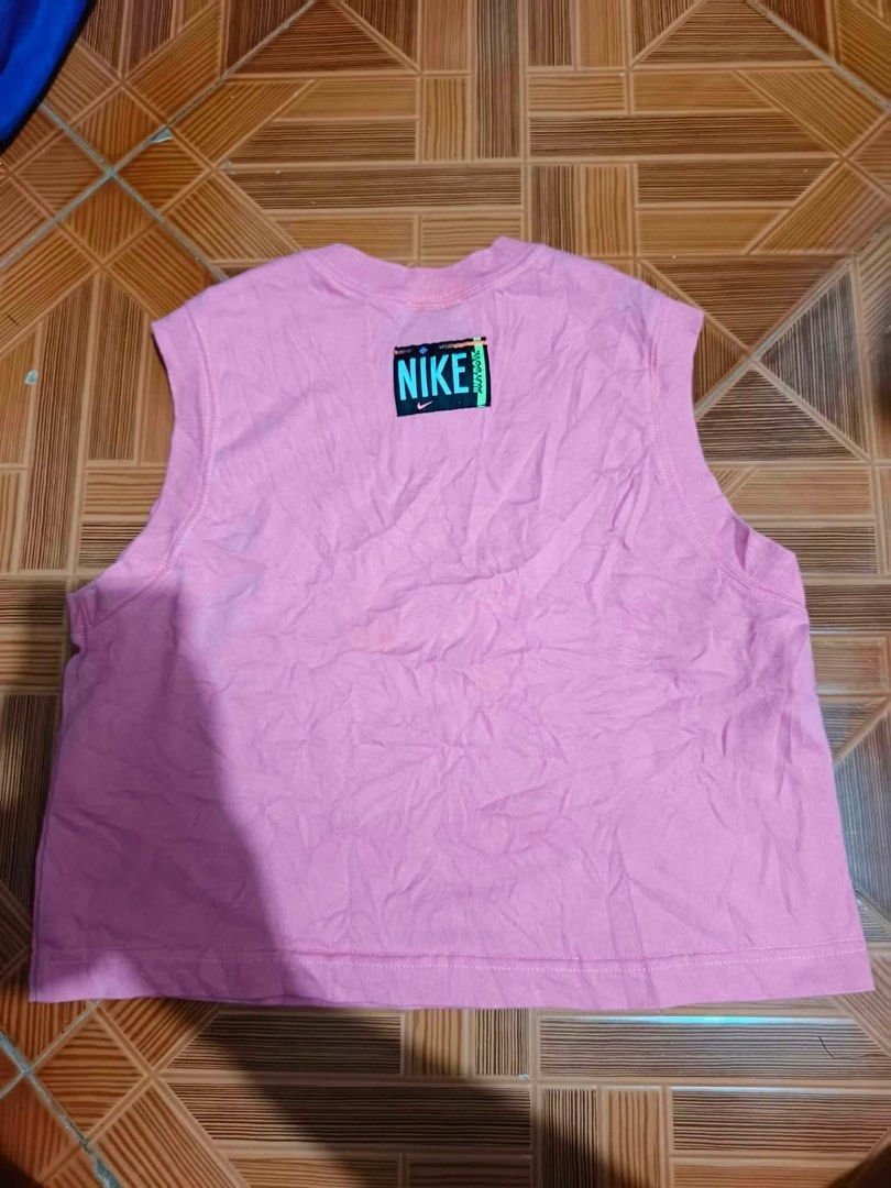 Nike Top Embroidery Design (Category: Sleeveless) located in Alaminos. Submitted by thriftings625 (Listing ID 1469939415, Image 2). Description: Small Excellent condition No stain, no pinholes, no fade Color may bary due to lighting!.