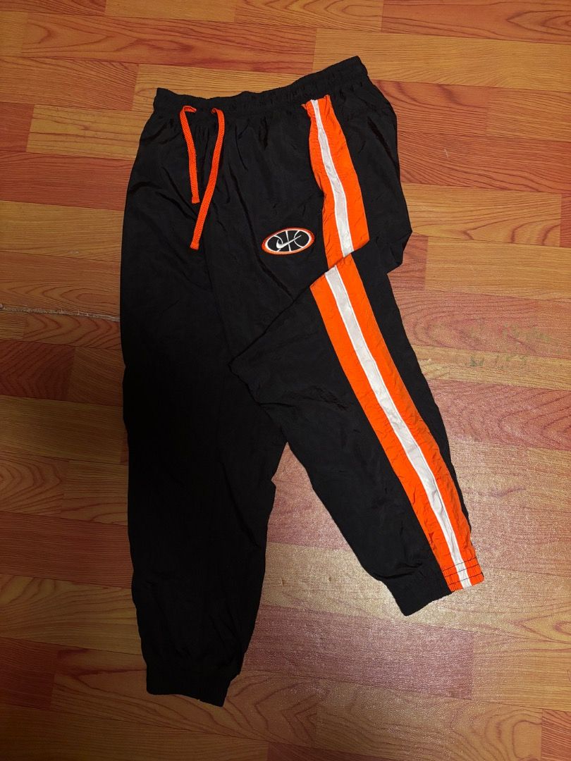 Nike Track pants (Category: Joggers) located in Panabo. Submitted by randolph.smallseller (Listing ID 1469768941, Image 1). Description: • Waist : 28-32 (stretchable) • Length : 37 • Color rate : 9.8/10 • As new condition/hinog pa • NO ISSUE .