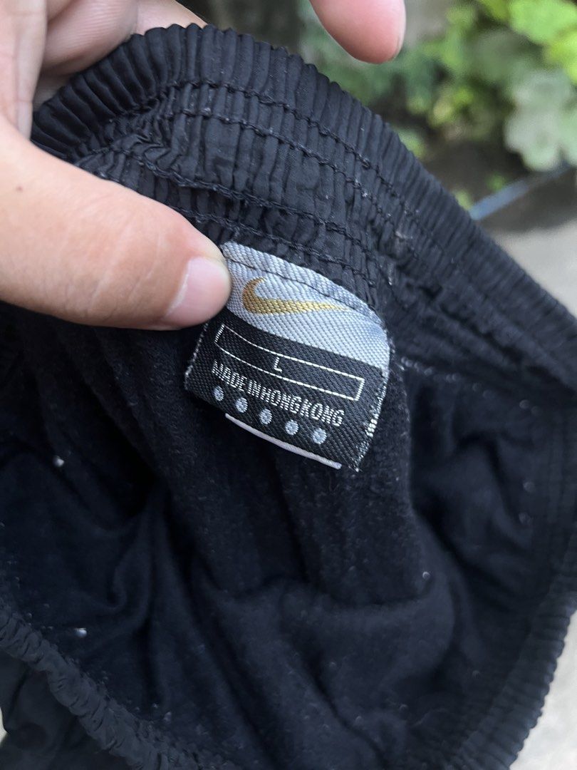Nike Trackpants (Category: Activewear) located in Manila. Submitted by jamesgrefi35527 (Listing ID 1469772607, Image 3). Description: Dm.