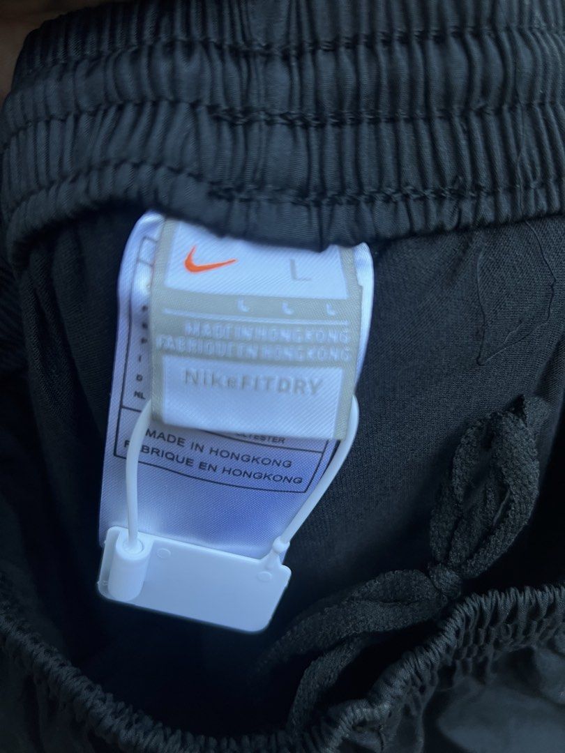 Nike Trackpants (Category: Activewear) located in Manila. Submitted by jamesgrefi35527 (Listing ID 1469772723, Image 3). Description: DM.