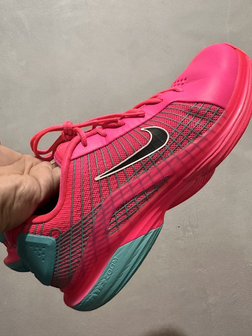 Nike Vapor 12 Hypersmash PINK (Category: Sneakers) located in Paranaque City. Submitted by zurcmit (Listing ID 1469799885, Image 3). Description: ‼️FREE DELIVERY IN PARANAQUE‼️ Nike Vapor 12 Hypersmash Pink 🦩 (Best for Pickleball and Tennis) If you want SPEED, AGILITY and BALANCE this is it for you! 💯 Bought for : 12,900 ✅💥‼️Selling: 9,999‼️💥✅ NO TO TRADE PLEASE Selling my barely used Nike Vapor 12 Hypersmash Pink 🦩 Used for 4x only every Sa