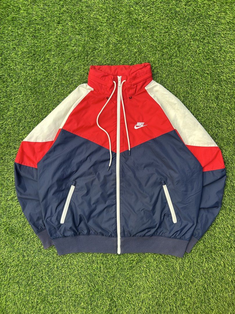 Nike Windrunner Jacket (Category: Coats, Jackets and Outerwear) located in Davao. Submitted by echoloots (Listing ID 1469836812, Image 1). Description: Nike Windrunner Jacket 25 x 26.5 (Large on tag) Color Rate - 9/10 Very Good Condition No Major Issues/Flaws Signs of Usage in Hem/Ribbings 1000+ Shipping Fee.