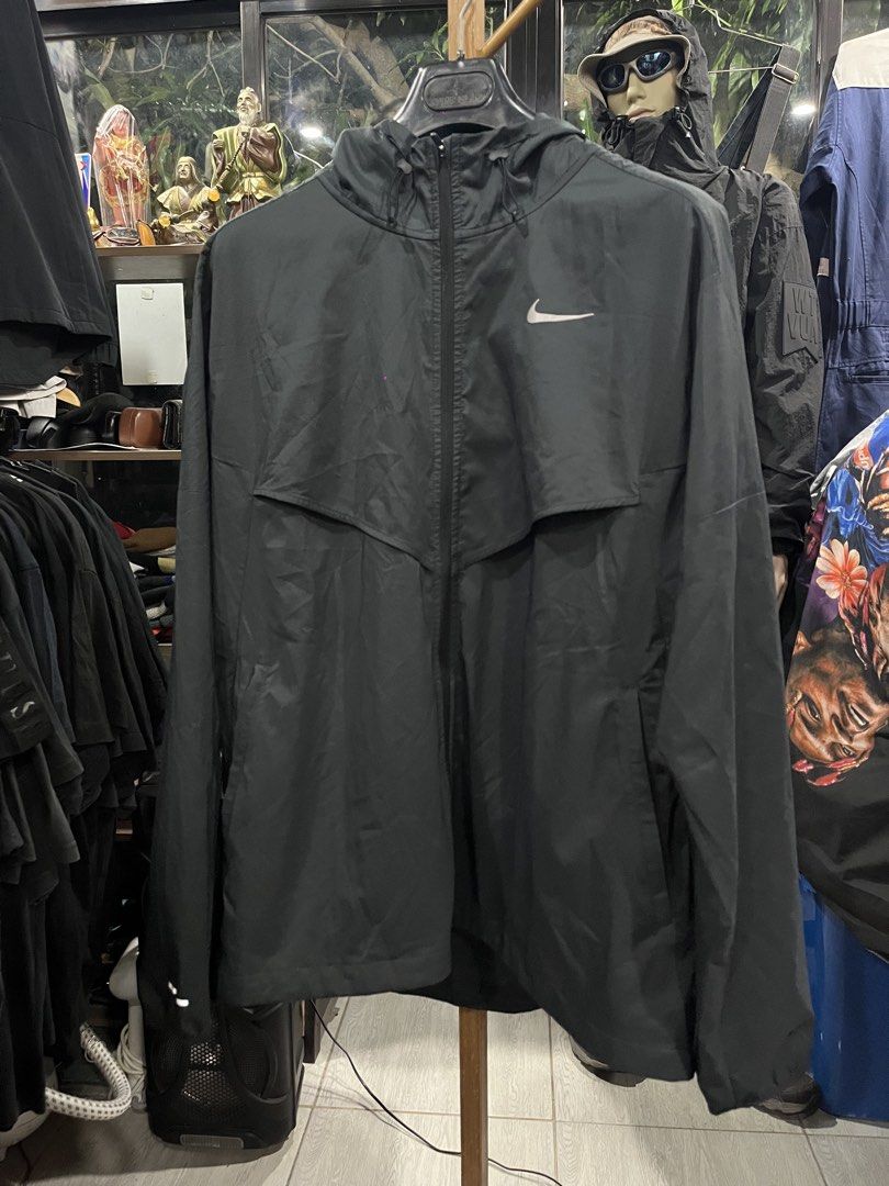 Nike Windrunner Repel Running Jacket / Black / XL (Category: Coats, Jackets and Outerwear) located in Camalaniugan. Submitted by anarchymonopoly052128 (Listing ID 1469898746, Image 1). Description: Width: 25.5 Inches Length: 29.5 Inches .