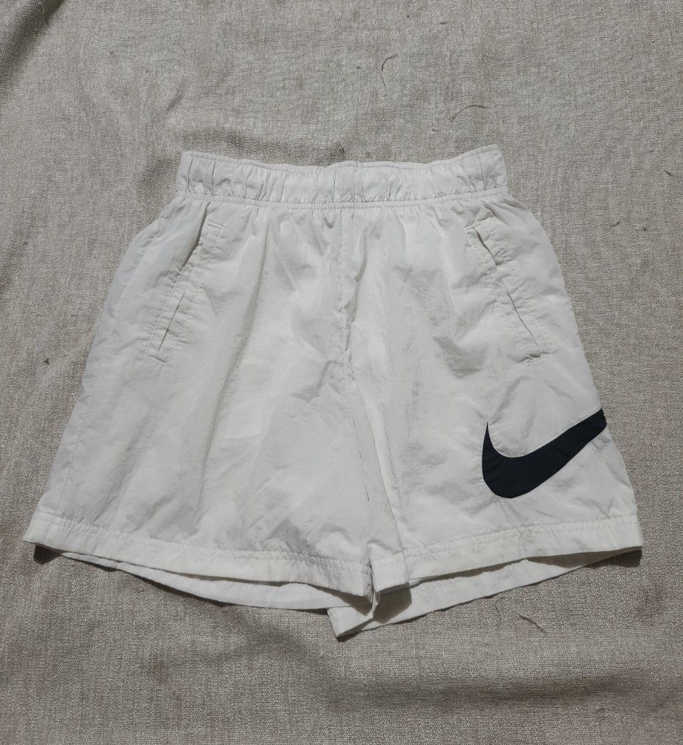 NIKE WOVEN SHORTS SIZE 30-33 (Category: Shorts) located in General Santos City (Dadiangas). Submitted by prins_thrifts101 (Listing ID 1469858089, Image 1). Description: ‎This item was bought sa Japan Surplus!! ‎ ‎Size M ‎•Dimes In inches waist 30-33 length 18 ‎•Color rate 8.8/10 ‎•Excellent Condition ‎•Issue: no issue ‎ ‎Unli vouch unli vc with item ‎Payment first Jnt or Cod LBC ‎+SF ‎LOCATION: General Santos City, Mindanao, 9500 ‎ ‎📍 DISCLAIMER