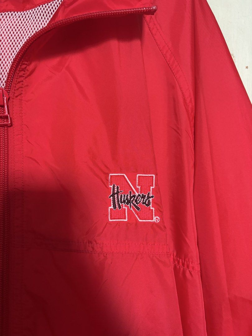 NIKE Y2K NEBRASKA HUSKERS WINDBREAKER (Category: Coats, Jackets and Outerwear) located in Baguio. Submitted by naomisfaith (Listing ID 1469765741, Image 3). Description: Large on tag No issues.