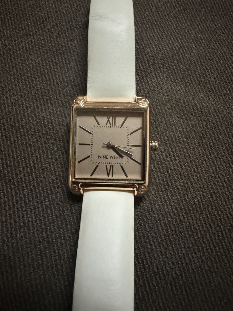 Nine West Crystal Face Watch in Blush (Category: Women's Watches) located in Quezon City. Submitted by mcva2 (Listing ID 1469814215, Image 2). Description: Never used. No box. Was just stored..