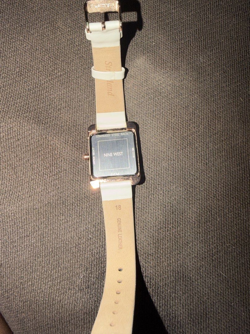 Nine West Crystal Face Watch in Blush (Category: Women's Watches) located in Quezon City. Submitted by mcva2 (Listing ID 1469814215, Image 3). Description: Never used. No box. Was just stored..